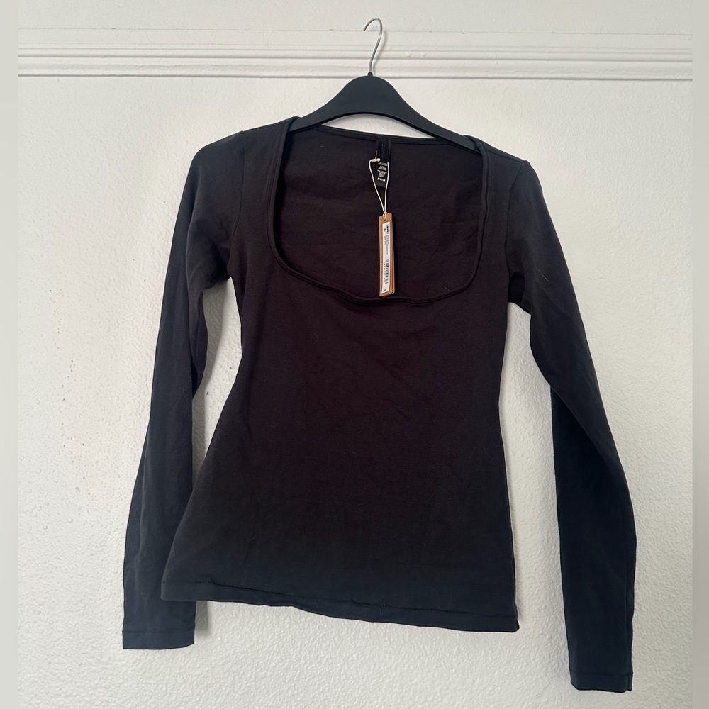 Skims Smooth Layers Square Neck Long Sleeve Obsidian Black Tee - Picture 4 of 5